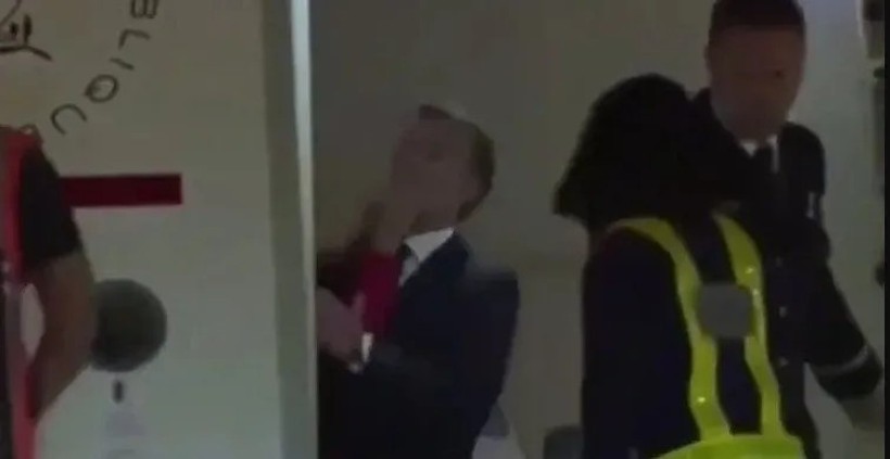 Macron çifti bir kez daha gündem oldu: Brigitte, eşini görmezden geldi - Resim : 3
