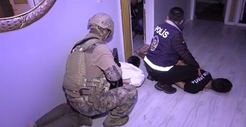 Kocaeli merkezli 3 ilde düzenlenen operasyonda 'Altın Kızlar' isimli 41 kişilik hırsızlık çetesi çökertildi - Resim: 6