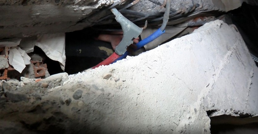 Son dakika deprem haberleri... Kahramanmaraş Ebrar Sitesi'nde enkazdan kurtarılan anne: Çocuklarımı kurtarın - Resim: 3