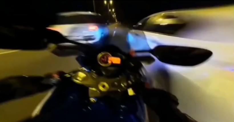 Saatte 280 kilometre hız yapıp videolarını paylaştı! Hız canavarı yakalandı - Resim: 4