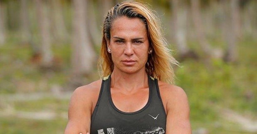Survivor Nagihan'dan leopar desenli süper mini elbise! Görenler tanıyamadı - Resim: 1