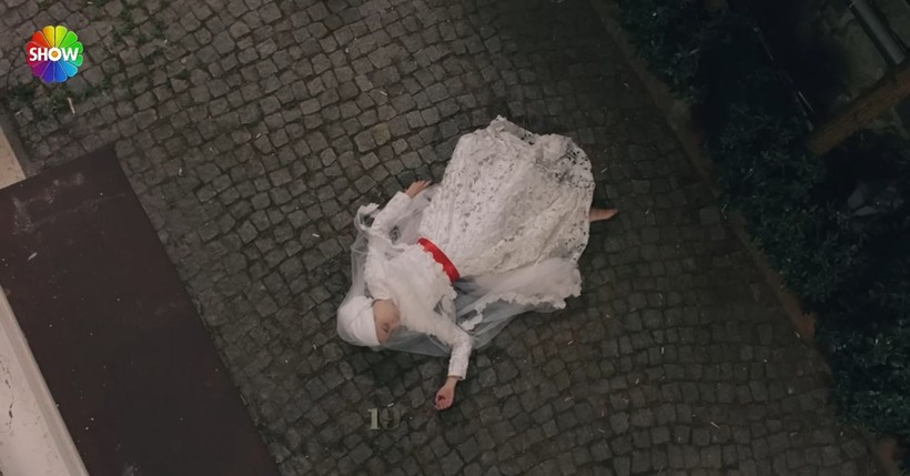 RTÜK, tepki çeken sahneleriyle gündeme gelen Kızılcık Şerbeti dizisi için kararını verdi - Resim: 3