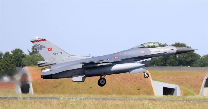 NATO, tarihinin en büyük hava tatbikatı Air Defender 2023'e hazır: Türk Hava Kuvvetlerine ait F-16 uçaklarına ve personeline ilgi çoktu - Resim: 15