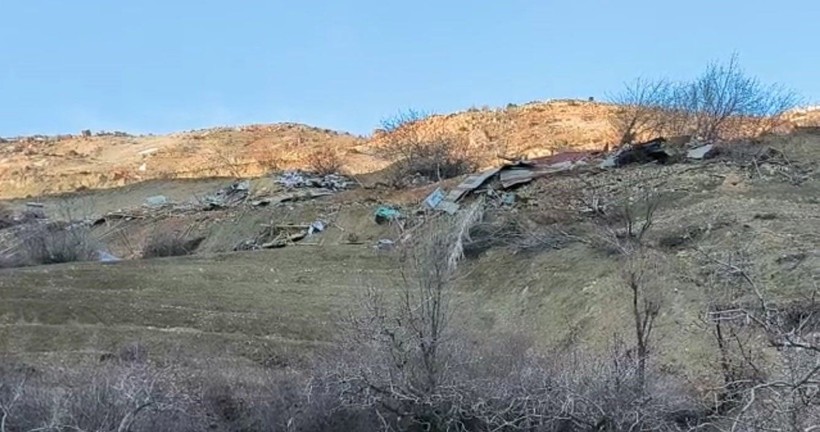 Malatya'nın Doğanşehir ilçesinde bir sokak deprem sonrası meydana gelen heyelanda yok oldu - Resim: 2
