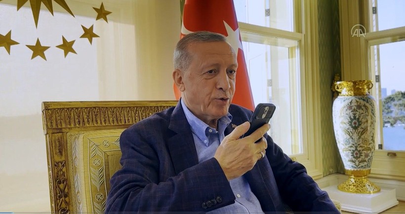 Cumhurbaşkanı Erdoğan, 248 saat sonra enkazdan çıkarılan Aleyna Ölmez ile görüştü: Ağrın var mı kızım? - Resim: 5