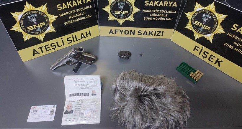 Sahte kimlik ve peruklu kaçış planı, Sakarya'da son buldu - Resim : 1