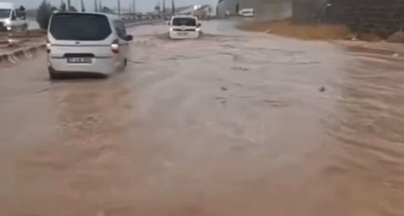 Gaziantep’te şiddetli sağanak hayatı olumsuz etkiledi - Resim: 4