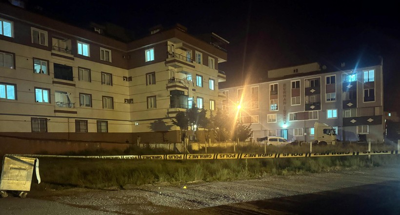 Evine kurşun yağdıran oğlunu pompalı tüfekle vurdu: Baba adliyeye sevk edildi - Resim : 2