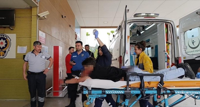 Sokakta tartıştığı kişiyi sırtından bıçaklayan şüpheli tutuklandı - Resim : 1