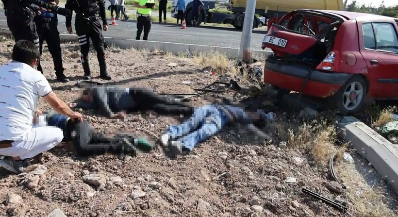 AYT sınavına giderken korkunç kaza: 1 ölü, 10 yaralı - Resim: 27
