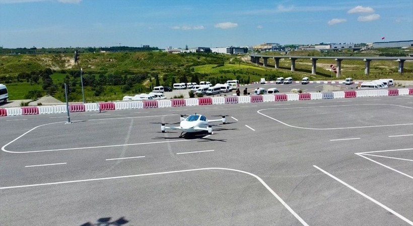 İki kişilik elektrikli uçan araba için geri sayım! Trafiğe çıkacağı tarih belli oldu - Resim: 5