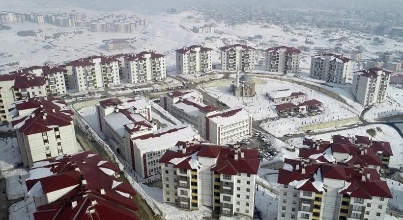 Bahçeli'nin "100 il" çağrısı sonrası ilk hamle Tarsus'tan geldi! İlçe girişine "İlimize hoş geldiniz" tabelası asıldı - Resim: 30