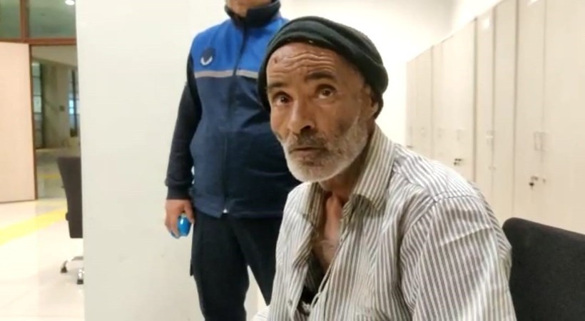 Dilencinin yarım günlük mesaisi şaşkına çevirdi! Üzerinden deste deste banknot çıktı - Resim : 3