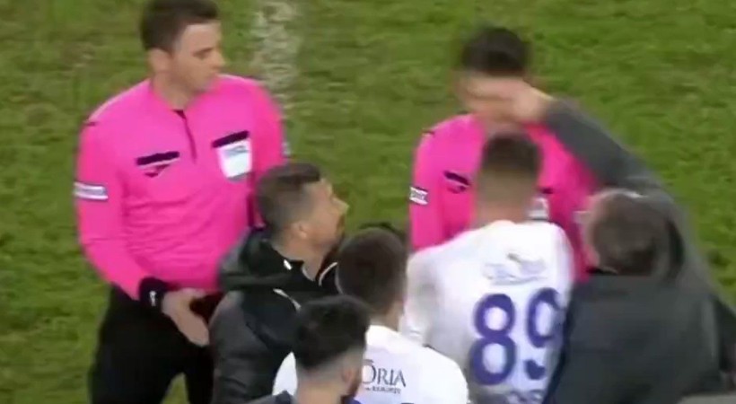Ankaragücü Başkanı Faruk Koca hakem Halil Umut Meler'e sahanın içinde yumruk attı! İşte o görüntüler - Resim: 24