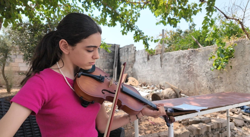 Köyde keman çalmayı öğrenen 14 yaşındaki kız güzel sanatlar lisesini kazandı - Resim: 2