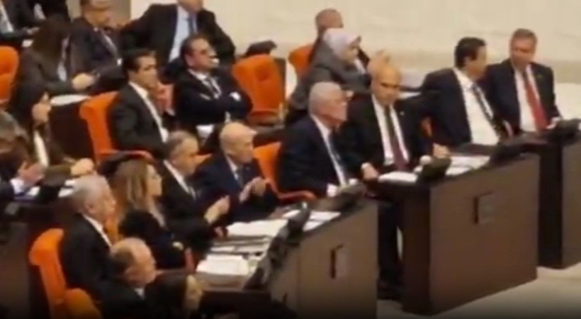 Meclis'te dikkat çeken anlar! Bütçe görüşmeleri nezaket trafiğiyle başladı - Resim: 8