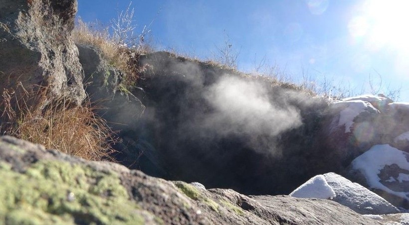 Bitlis'te ilgi çeken doğa olayı: Nemrut'un 'Buhar Bacaları' kışın tekrar aktifleşti - Resim: 2