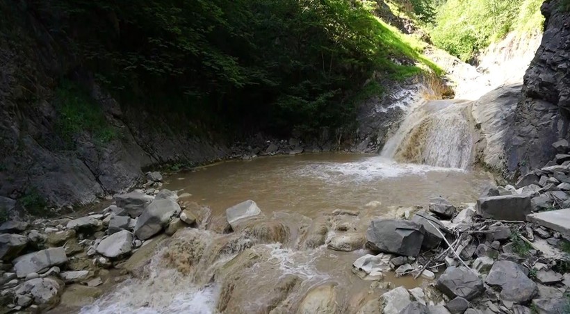 Mavi Göl'de turizm başlamadan bitti: Çamura döndü - Resim: 2