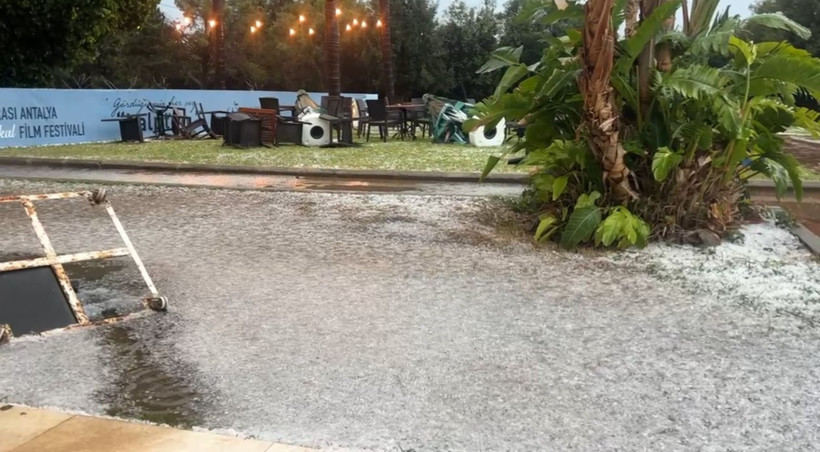 Antalya'da sağanak ve dolu hayatı olumsuz etkiledi - Resim: 15