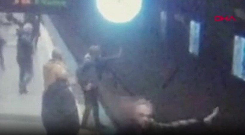 Üniversiteli genç kız Maltepe'de metro raylarına atladı, vatandaşlar büyük korku yaşadı! O anlar kamerada - Resim: 5