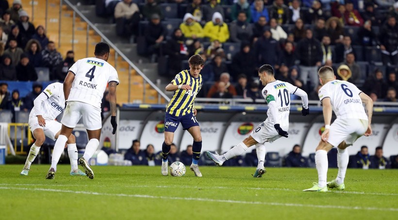 Fenerbahçeli Arda Güler için Fransız kulübü devrede! Babası Fransa'ya gitti - Resim: 1