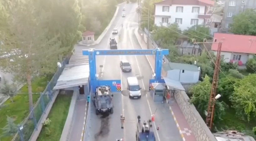 Jandarmadan göçmen kaçakçılarına dev operasyon! Organizatör yakalandı - Resim: 2