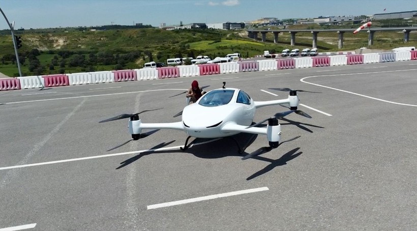 İki kişilik elektrikli uçan araba için geri sayım! Trafiğe çıkacağı tarih belli oldu - Resim: 4