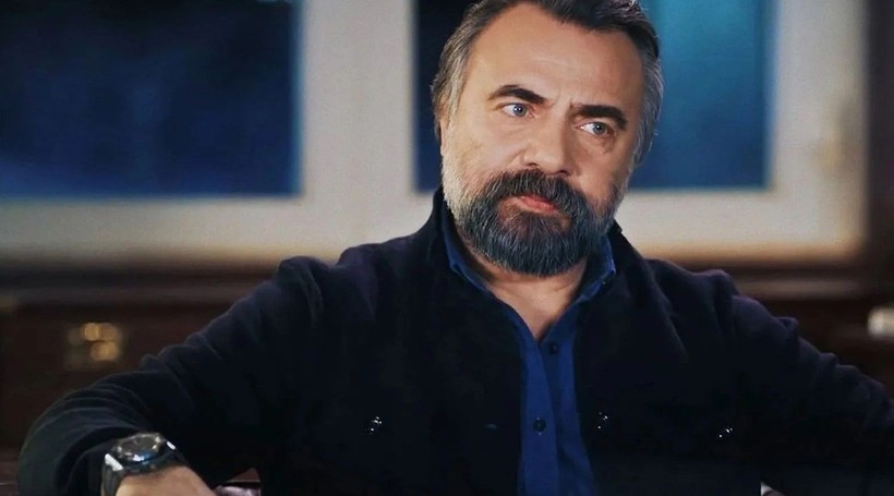 Oktay Kaynarca, dublör kullanmadı! 30 metreden böyle atladı - Resim: 1
