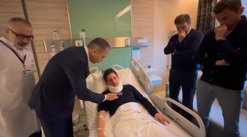 Son Dakika: Cumhurbaşkanı Erdoğan saldırıya uğrayan hakem Halil Umut Meler'i aradı! İçişleri Bakanı Ali Yerlikaya'dan ziyaret - Resim : 2