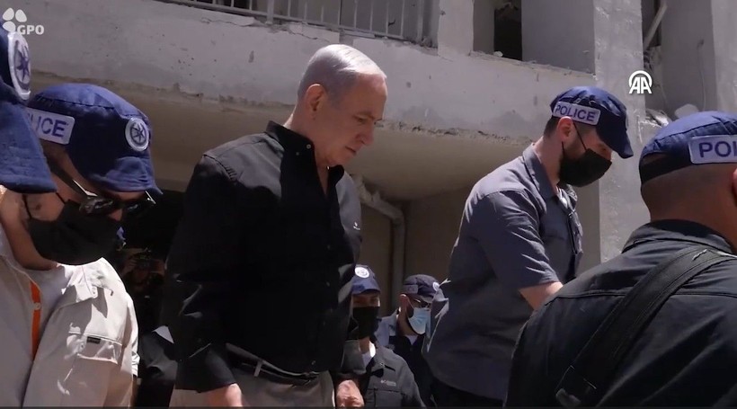 Netanyahu, İran'ın füze yağdırdığı Bat Yam'da görüntülendi - Resim: 2