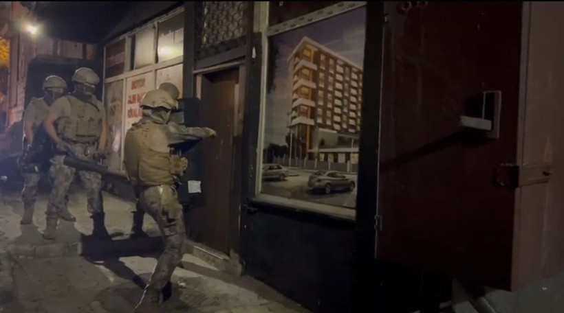Ataşehir’de oto galeriye kalaşnikoflu saldırı! Çok sayıda gözaltı - Resim: 4