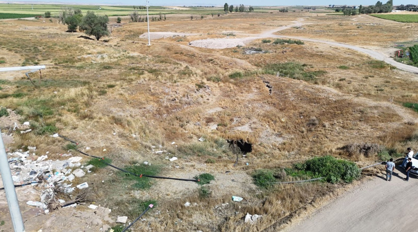 Balıkesir'deki 6.1'lik deprem sonrası Eskişehir'de obruk oluştu - Resim: 11