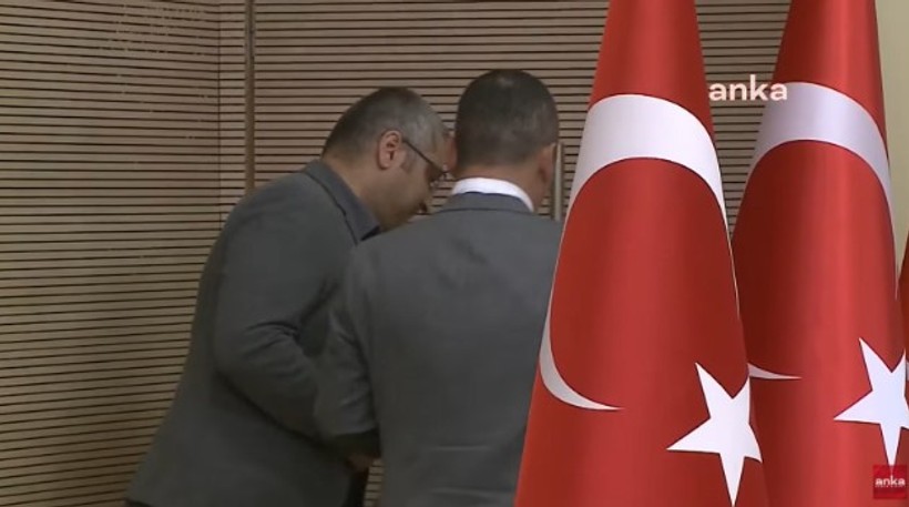 CHP Genel Başkan Yardımcısı Eren Erdem'in basın toplantısına tek kişi katıldı - Resim : 4