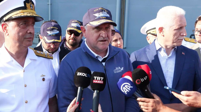 Çanakkale'den yola çıkan TCG Anadolu, İstanbul'a ulaştı - Resim: 9