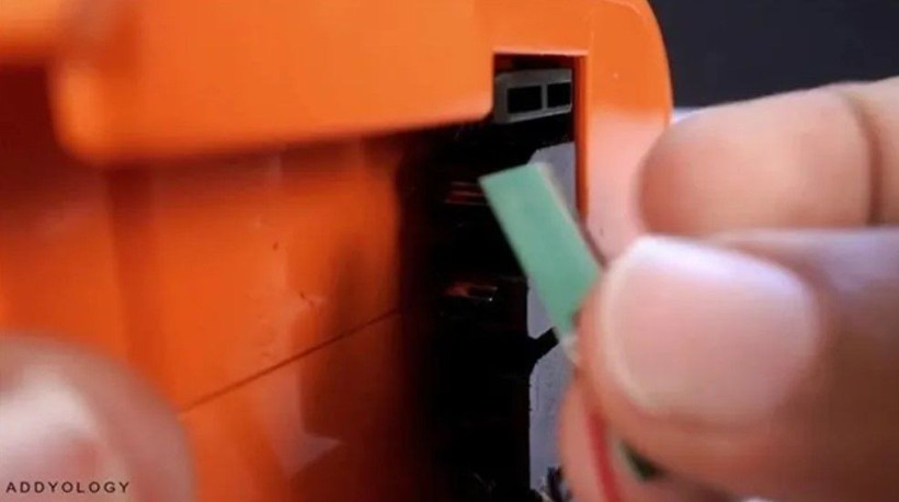Matkap ile telefonunu şarj etti! Teknolojiyi çok farklı kullanan mucit herkesi şaşırttı - Resim: 11
