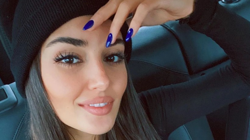 Hakan Sabancı ile ilişkisine devam eden Hande Erçel tatil pozlarını paylaştı! Cem Davran'dan uyarı geldi - Resim: 1