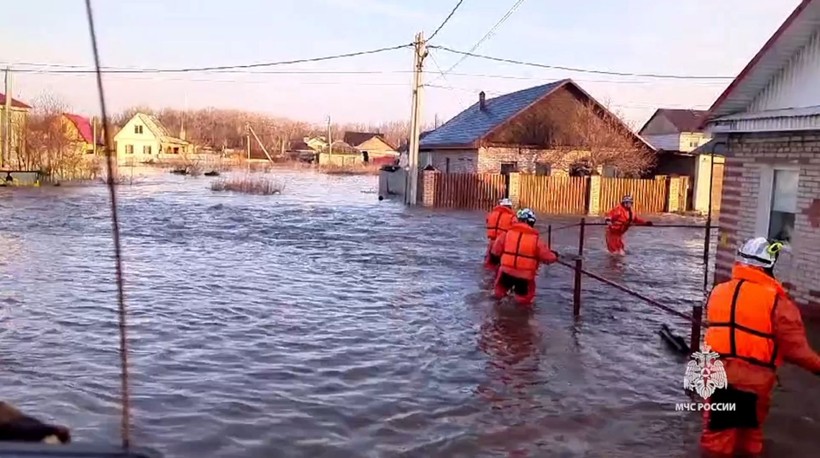 Rusya’da sel sonucu baraj patladı şehir sular altında kaldı - Resim: 7