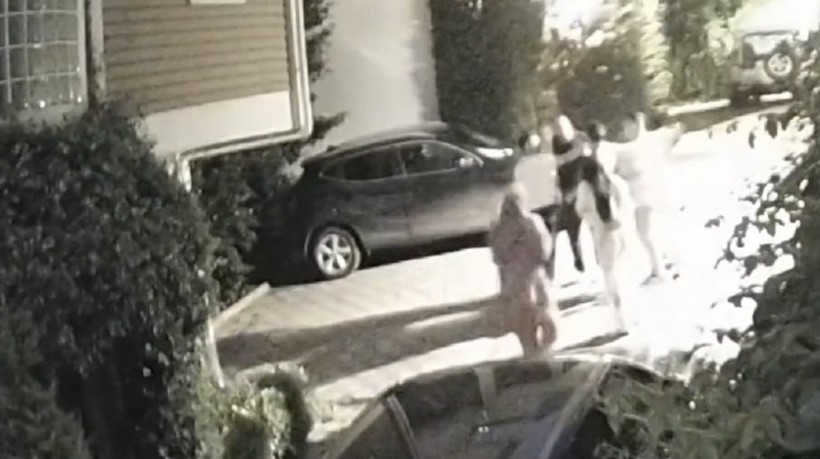 Dilan ve Engin Polat çiftinin komşularıyla yaptığı otopark kavgası kameralara yansıdı - Resim : 4