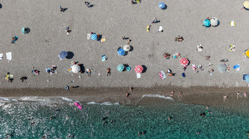 Tatilin son günlerinde Antalya sahilleri doldu - Resim: 5
