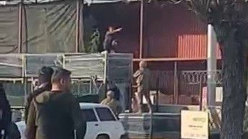 Adana'da eşini ve çocuğunu rehin alan zanlı yakalandı