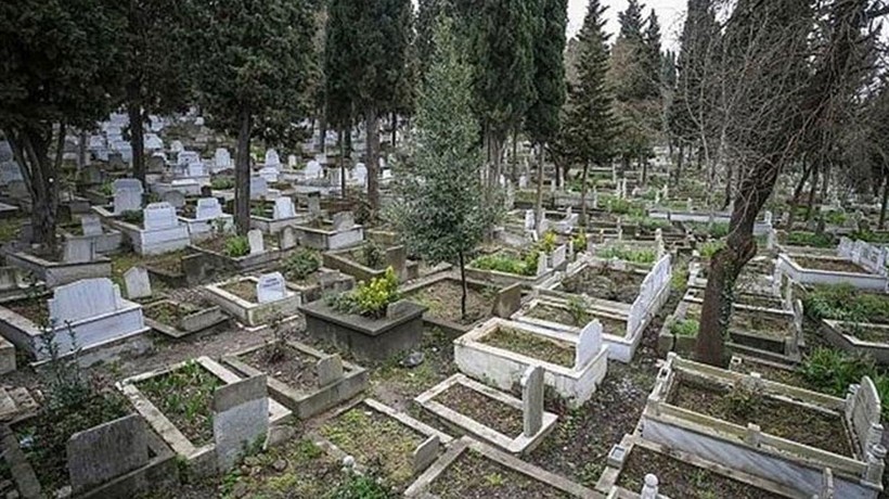 Mezarda haciz! Dosyalar mezar üzerinde birikti! Avukattan çarpıcı açıklama