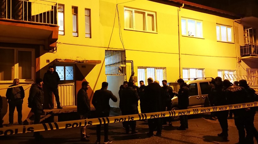 3 çocuk annesi ve 5 aylık hamile eşini tabancayla öldürdü! Ardından intihar etti