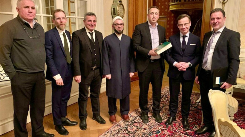 İsveç Başbakanı Ulf Kristersson skandal Kur'an-ı Kerim yakılması olayından sonra Müslüman toplumun temsilcileriyle görüştü