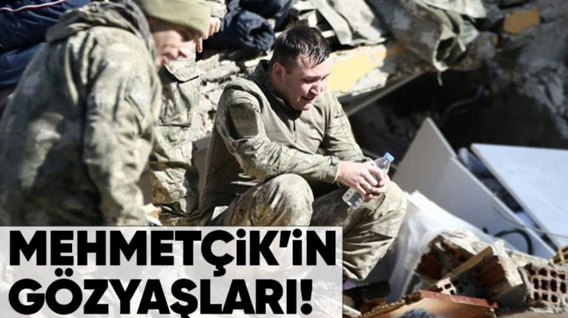 Hatay'ın Antakya ilçesinde yıkılan binaların arasından 30 saat sonra kurtarılan kadın Mehmetçik'i gözyaşlarına boğdu!