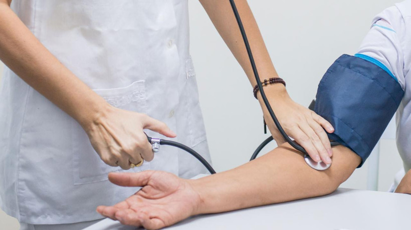 Tansiyon hastalarına iftarda ‘damarları zorlayan stres’ uyarısı