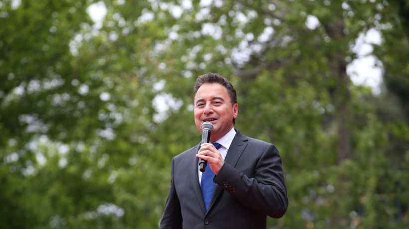 DEVA Parti Genel Başkanı Ali Babacan'a Kadıköy'de sert tepki! PKK ve FETÖ'yü Meclis'e sokmayacağız