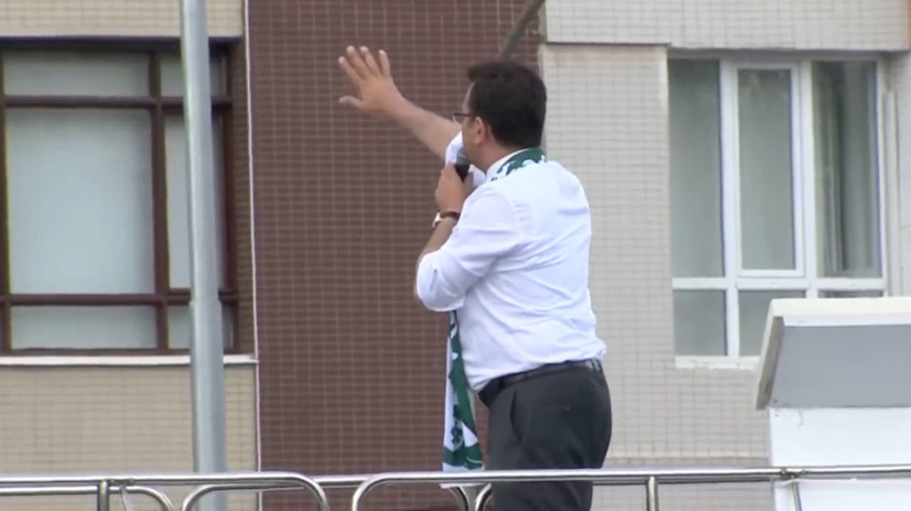 Dün Erzurum'da taşlı saldırıya uğrayan Ekrem İmamoğlu bugün Konya'daki alanda bir provokatör daha olduğunu iddia etti