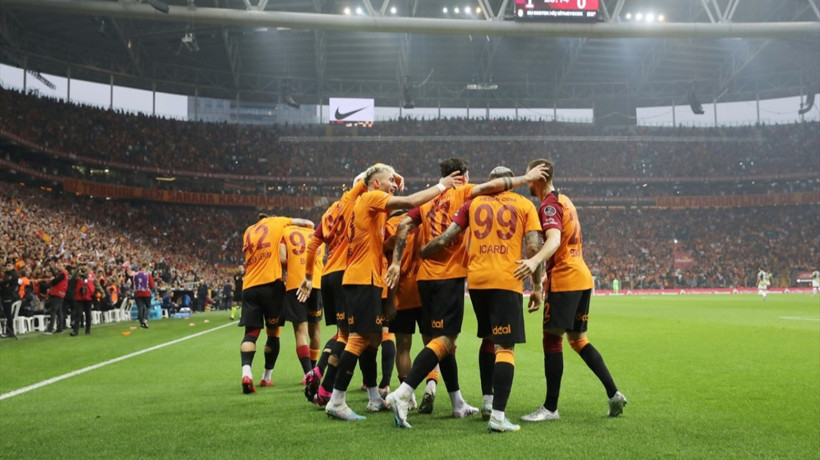 Galatasaray Başkanı Dursun Özbek'ten transfer sözleri! "5 futbolcumuza teklif var"