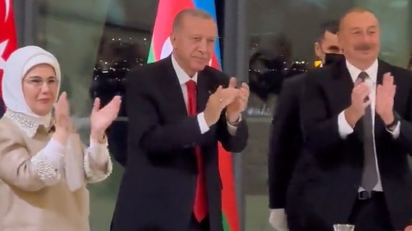 Cumhurbaşkanı Recep Tayyip Erdoğan ile Aliyev, Azerin'i ayakta alkışladı