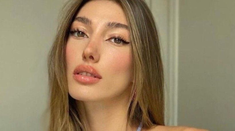 2018 Türkiye Güzeli Şevval Şahin'den göğüs dekolteli pozlar! Vücudunu saran elbisesi olay oldu